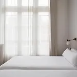 Val