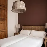 Val Apartman