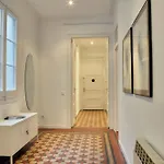 Val Apartman